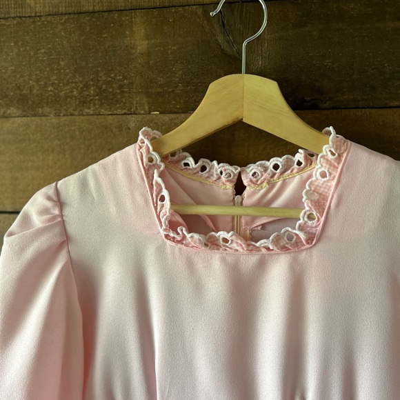 Vintage 60s Pink Daisy Mod Maxi Dress | Cottagecore Prairie Gown - Picture 4 of 13